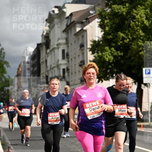 14.06.2026 - REWE Women's Run Dr. Thomas Lammeyer http://msf.ph/oto/9785469 14.06.2026 10:55:52 Laufen 5617, 5120, 7, 57, 5698 meine-sportfotos.de