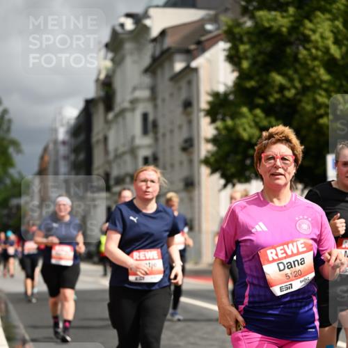 14.06.2026 - REWE Women's Run Dr. Thomas Lammeyer http://msf.ph/oto/9785474 14.06.2026 10:55:53 Laufen 5120, 7, 51 meine-sportfotos.de