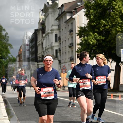 14.06.2026 - REWE Women's Run Dr. Thomas Lammeyer http://msf.ph/oto/9785491 14.06.2026 10:55:56 Laufen 5987, 5762, 57, 5348 meine-sportfotos.de