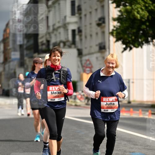 14.06.2026 - REWE Women's Run Dr. Thomas Lammeyer http://msf.ph/oto/9785517 14.06.2026 10:55:59 Laufen 5658, 5959 meine-sportfotos.de