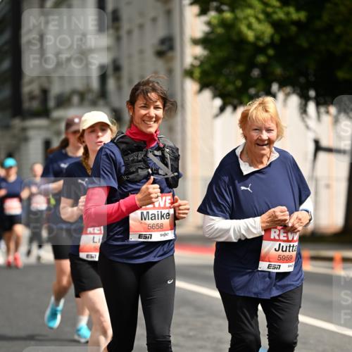 14.06.2026 - REWE Women's Run Dr. Thomas Lammeyer http://msf.ph/oto/9785527 14.06.2026 10:56:00 Laufen 5658, 57, 5959 meine-sportfotos.de