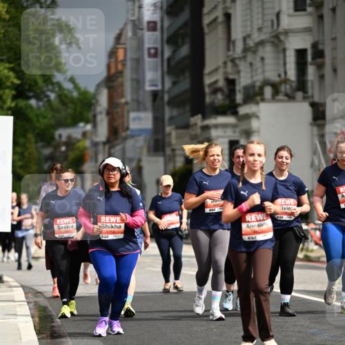 14.06.2026 - REWE Women's Run Dr. Thomas Lammeyer http://msf.ph/oto/9785608 14.06.2026 10:56:11 Laufen 7, 5768, 5082, 657, 5080 meine-sportfotos.de