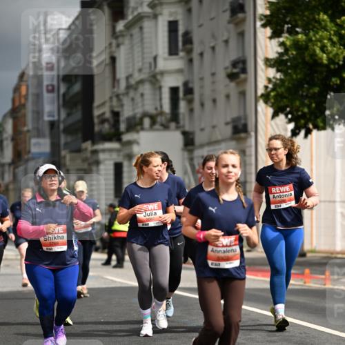 14.06.2026 - REWE Women's Run Dr. Thomas Lammeyer http://msf.ph/oto/9785617 14.06.2026 10:56:13 Laufen 5768, 7, 5081 meine-sportfotos.de