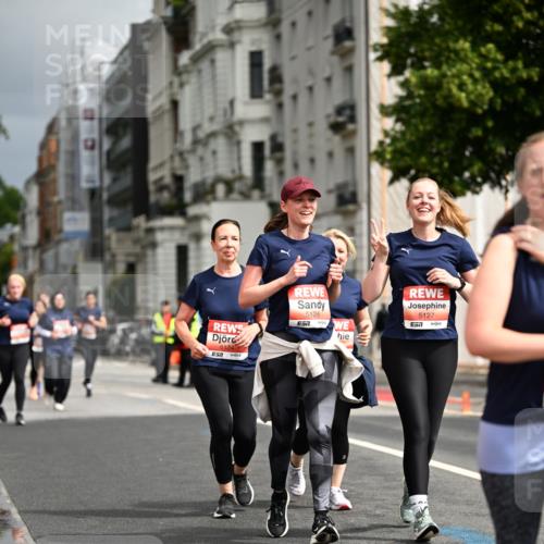 14.06.2026 - REWE Women's Run Dr. Thomas Lammeyer http://msf.ph/oto/9785700 14.06.2026 10:56:29 Laufen 5124, 5126, 5127, 7 meine-sportfotos.de