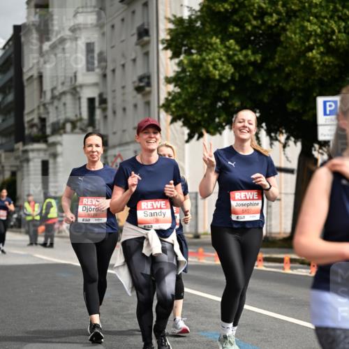 14.06.2026 - REWE Women's Run Dr. Thomas Lammeyer http://msf.ph/oto/9785703 14.06.2026 10:56:30 Laufen 5124, 7, 657, 126, 5127, 57 meine-sportfotos.de