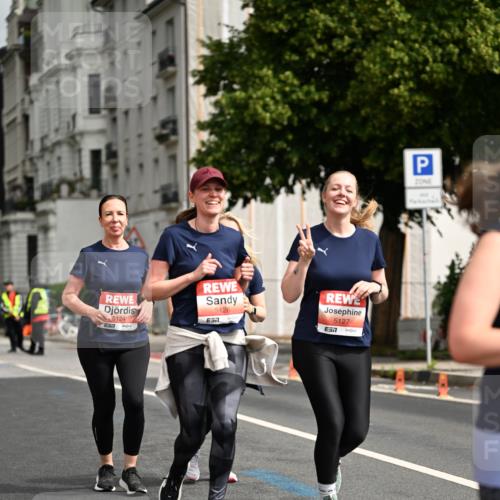 14.06.2026 - REWE Women's Run Dr. Thomas Lammeyer http://msf.ph/oto/9785705 14.06.2026 10:56:30 Laufen 5124, 5126, 57, 5127, 7 meine-sportfotos.de