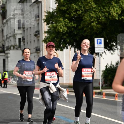 14.06.2026 - REWE Women's Run Dr. Thomas Lammeyer http://msf.ph/oto/9785706 14.06.2026 10:56:30 Laufen 124, 5126, 5127, 57 meine-sportfotos.de