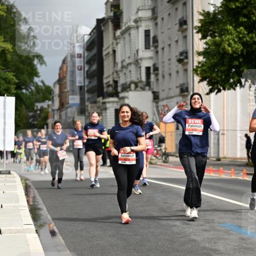 14.06.2026 - REWE Women's Run Dr. Thomas Lammeyer http://msf.ph/oto/9785737 14.06.2026 10:56:37 Laufen 5215, 5159 meine-sportfotos.de