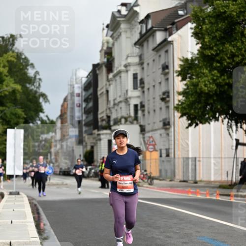 14.06.2026 - REWE Women's Run Dr. Thomas Lammeyer http://msf.ph/oto/9785956 14.06.2026 10:57:04 Laufen 5252 meine-sportfotos.de