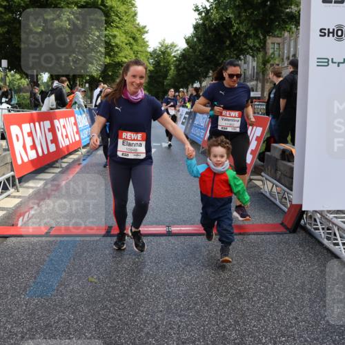 14.06.2026 - REWE Women's Run Strokosch-Dieckow http://msf.ph/oto/9787167 14.06.2026 10:13:32 Ziel 10507, 10688, 10909, 10948, 11257, 11362, 11457, 11458 meine-sportfotos.de