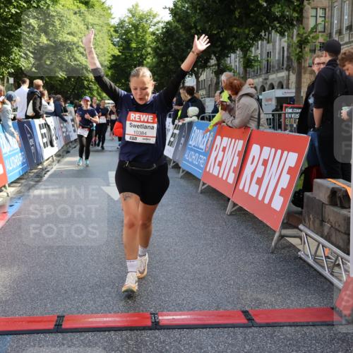 14.06.2026 - REWE Women's Run Strokosch-Dieckow http://msf.ph/oto/9787202 14.06.2026 10:14:04 Ziel 10384, 10555, 10625, 11149 meine-sportfotos.de
