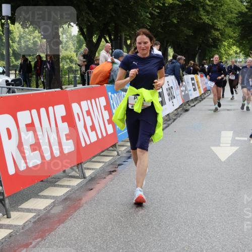 14.06.2026 - REWE Women's Run Strokosch-Dieckow http://msf.ph/oto/9787628 14.06.2026 10:18:15 Ziel 10157, 10515, 11189, 11449 meine-sportfotos.de