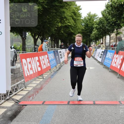 14.06.2026 - REWE Women's Run Strokosch-Dieckow http://msf.ph/oto/9788131 14.06.2026 10:28:33 Ziel 11193 meine-sportfotos.de