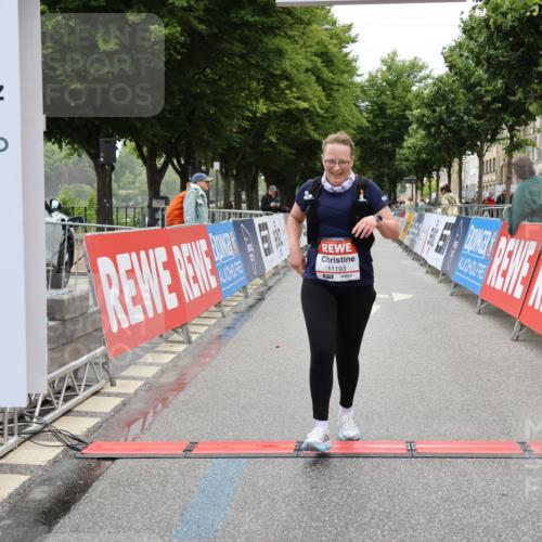 14.06.2026 - REWE Women's Run Strokosch-Dieckow http://msf.ph/oto/9788133 14.06.2026 10:28:33 Ziel 11193 meine-sportfotos.de