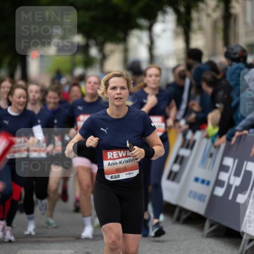 14.06.2026 - REWE Women's Run Michael Strokosch http://msf.ph/oto/9788538 14.06.2026 11:01:52 Laufen 6015 meine-sportfotos.de