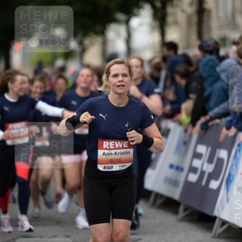 14.06.2026 - REWE Women's Run Michael Strokosch http://msf.ph/oto/9788539 14.06.2026 11:01:53 Laufen 6015 meine-sportfotos.de
