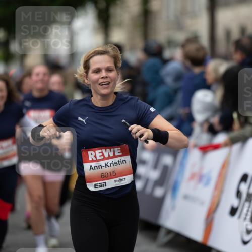 14.06.2026 - REWE Women's Run Michael Strokosch http://msf.ph/oto/9788542 14.06.2026 11:01:54 Laufen 6015 meine-sportfotos.de
