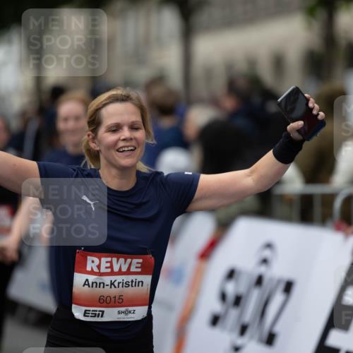 14.06.2026 - REWE Women's Run Michael Strokosch http://msf.ph/oto/9788544 14.06.2026 11:01:54 Laufen 6015, 7 meine-sportfotos.de