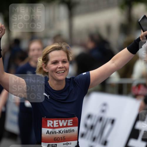 14.06.2026 - REWE Women's Run Michael Strokosch http://msf.ph/oto/9788545 14.06.2026 11:01:54 Laufen 6015 meine-sportfotos.de
