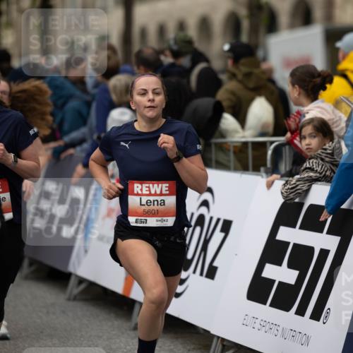 14.06.2026 - REWE Women's Run Michael Strokosch http://msf.ph/oto/9788552 14.06.2026 11:02:16 Laufen 5601, 57 meine-sportfotos.de