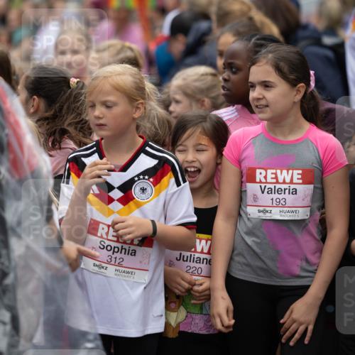 14.06.2026 - REWE Women's Run Michael Strokosch http://msf.ph/oto/9788606 14.06.2026 11:29:36 Laufen 312, 5, 220, 193, 5 meine-sportfotos.de