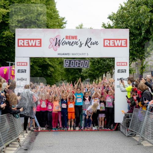 14.06.2026 - REWE Women's Run Michael Strokosch http://msf.ph/oto/9788613 14.06.2026 11:30:10 Laufen 5, 8, 00, 00, 34 meine-sportfotos.de
