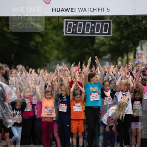 14.06.2026 - REWE Women's Run Michael Strokosch http://msf.ph/oto/9788615 14.06.2026 11:30:12 Laufen 163, 275, 5, 0, 00, 00, 355, 311, 354, 106, 220, 193, 262 meine-sportfotos.de