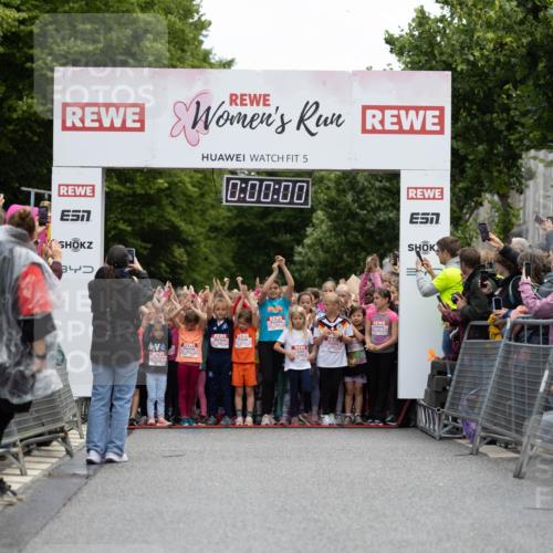 14.06.2026 - REWE Women's Run Michael Strokosch http://msf.ph/oto/9788618 14.06.2026 11:30:36 Laufen 4, 5, 0, 00, 00 meine-sportfotos.de