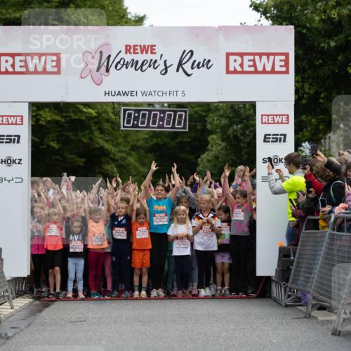 14.06.2026 - REWE Women's Run Michael Strokosch http://msf.ph/oto/9788621 14.06.2026 11:30:56 Laufen 3, 5, 0, 00, 00, 311 meine-sportfotos.de