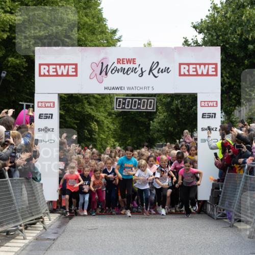 14.06.2026 - REWE Women's Run Michael Strokosch http://msf.ph/oto/9788632 14.06.2026 11:32:43 Laufen 5, 0, 00, 00, 34, 7, 3 meine-sportfotos.de