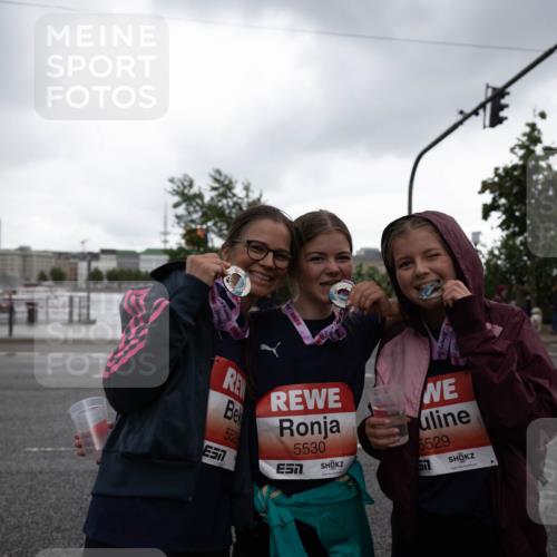 14.06.2026 - REWE Women's Run Michael Strokosch http://msf.ph/oto/9788731 14.06.2026 11:07:15 Laufen 5530, 5529 meine-sportfotos.de