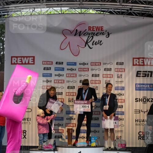 14.06.2026 - REWE Women's Run Michael Strokosch http://msf.ph/oto/9788744 14.06.2026 11:18:04 Laufen 7, 3, 3, 3, 5, 300, 3, 5, 5, 57, 34, 57, 1, 51, 7, 5, 2, 1, 3 meine-sportfotos.de