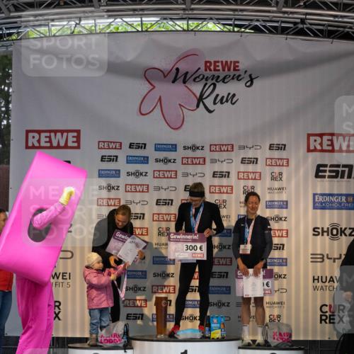 14.06.2026 - REWE Women's Run Michael Strokosch http://msf.ph/oto/9788746 14.06.2026 11:18:04 Laufen 3, 3, 3, 3, 5, 300, 5, 57, 5, 57, 5, 34, 2, 1, 3 meine-sportfotos.de