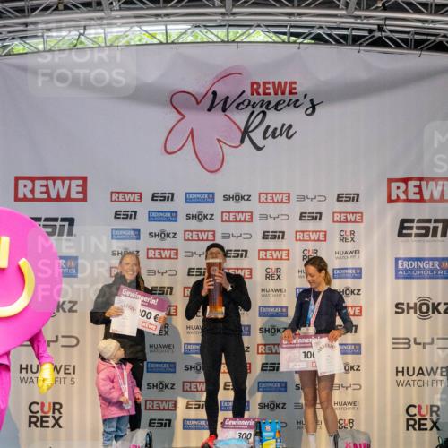 14.06.2026 - REWE Women's Run Michael Strokosch http://msf.ph/oto/9788747 14.06.2026 11:18:20 Laufen 57, 5, 3, 3, 5, 3, 34, 100, 5, 5, 5, 28, 10, 300, 4, 5, 5, 2, 1, 3 meine-sportfotos.de