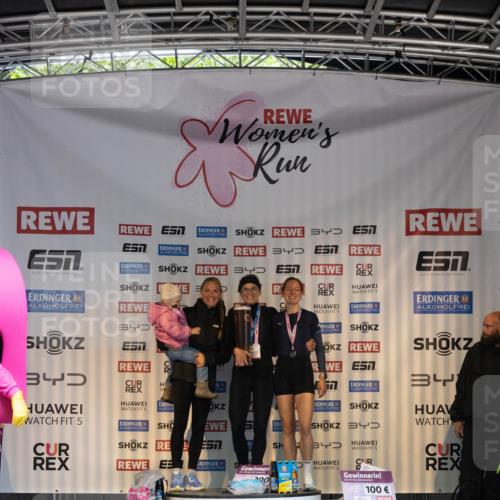 14.06.2026 - REWE Women's Run Michael Strokosch http://msf.ph/oto/9788815 14.06.2026 11:18:58 Laufen 3, 5, 5, 34, 5, 5, 200, 2, 1, 57, 5, 5, 100, 3 meine-sportfotos.de