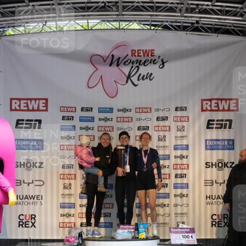 14.06.2026 - REWE Women's Run Michael Strokosch http://msf.ph/oto/9788816 14.06.2026 11:18:59 Laufen 7, 3, 3, 34, 5, 5, 7, 57, 5, 5, 5, 5, 2, 1, 100, 3 meine-sportfotos.de