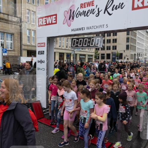 14.06.2026 - REWE Women's Run Michael Strokosch http://msf.ph/oto/9788877 14.06.2026 11:28:21 Laufen 5, 0, 00, 00, 340, 34 meine-sportfotos.de