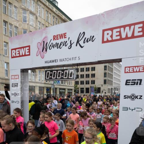 14.06.2026 - REWE Women's Run Michael Strokosch http://msf.ph/oto/9788884 14.06.2026 11:28:37 Laufen 5, 0, 00, 00, 340, 257, 102, 237, 3 meine-sportfotos.de