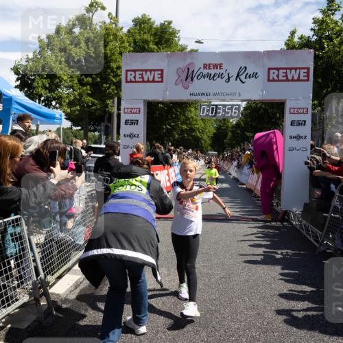 14.06.2026 - REWE Women's Run Michael Strokosch http://msf.ph/oto/9788919 14.06.2026 11:36:53 Laufen 5, 0, 03, 56, 34, 34 meine-sportfotos.de