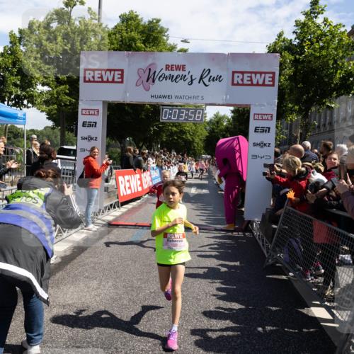 14.06.2026 - REWE Women's Run Michael Strokosch http://msf.ph/oto/9788925 14.06.2026 11:36:55 Laufen 34, 5, 0, 03, 58, 7, 34 meine-sportfotos.de