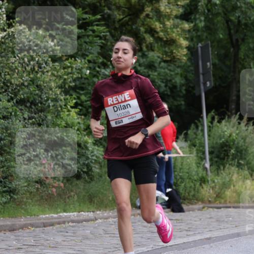 14.06.2026 - REWE Women's Run Jannik Wohlers http://msf.ph/oto/9789314 14.06.2026 09:41:24 Laufen 10328, 57 meine-sportfotos.de