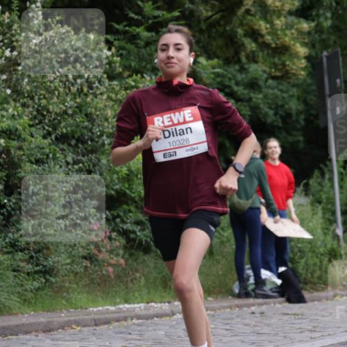 14.06.2026 - REWE Women's Run Jannik Wohlers http://msf.ph/oto/9789323 14.06.2026 09:41:24 Laufen 10328, 7 meine-sportfotos.de