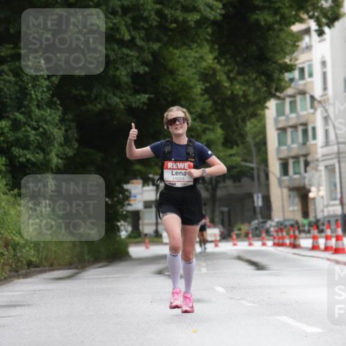 14.06.2026 - REWE Women's Run Jannik Wohlers http://msf.ph/oto/9789536 14.06.2026 09:43:00 Laufen 11023, 57 meine-sportfotos.de