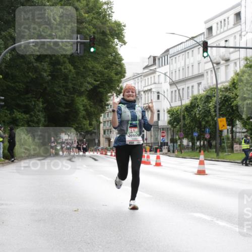 14.06.2026 - REWE Women's Run Jannik Wohlers http://msf.ph/oto/9790307 14.06.2026 09:44:35 Laufen 10827, 57, 1 meine-sportfotos.de