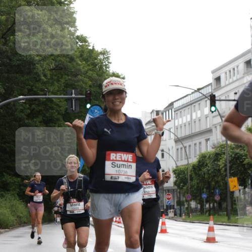 14.06.2026 - REWE Women's Run Jannik Wohlers http://msf.ph/oto/9790950 14.06.2026 09:46:36 Laufen 10869, 10738, 0958, 60, 01 meine-sportfotos.de