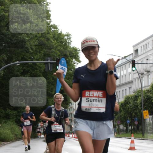14.06.2026 - REWE Women's Run Jannik Wohlers http://msf.ph/oto/9790963 14.06.2026 09:46:37 Laufen 10869, 10738, 01 meine-sportfotos.de