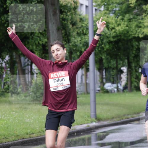 14.06.2026 - REWE Women's Run Jannik Wohlers http://msf.ph/oto/9793578 14.06.2026 09:07:17 Laufen 10328, 10859 meine-sportfotos.de