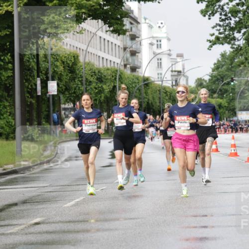 14.06.2026 - REWE Women's Run Jannik Wohlers http://msf.ph/oto/9793599 14.06.2026 09:07:20 Laufen 11447, 10245, 9 meine-sportfotos.de