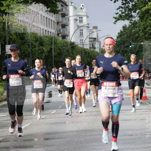 14.06.2026 - REWE Women's Run Jannik Wohlers http://msf.ph/oto/9793820 14.06.2026 09:07:44 Laufen 10233, 11173, 10095, 9 meine-sportfotos.de