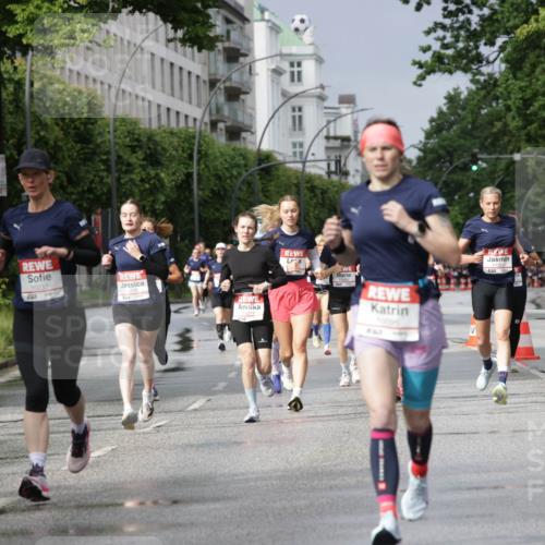 14.06.2026 - REWE Women's Run Jannik Wohlers http://msf.ph/oto/9793840 14.06.2026 09:07:45 Laufen 10233, 7, 10994, 10095, 9, 4 meine-sportfotos.de